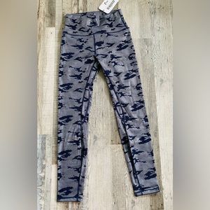 ZYIA Active NWT Silver Camo Supreme Hi-Rise 7/8 24” Leggings